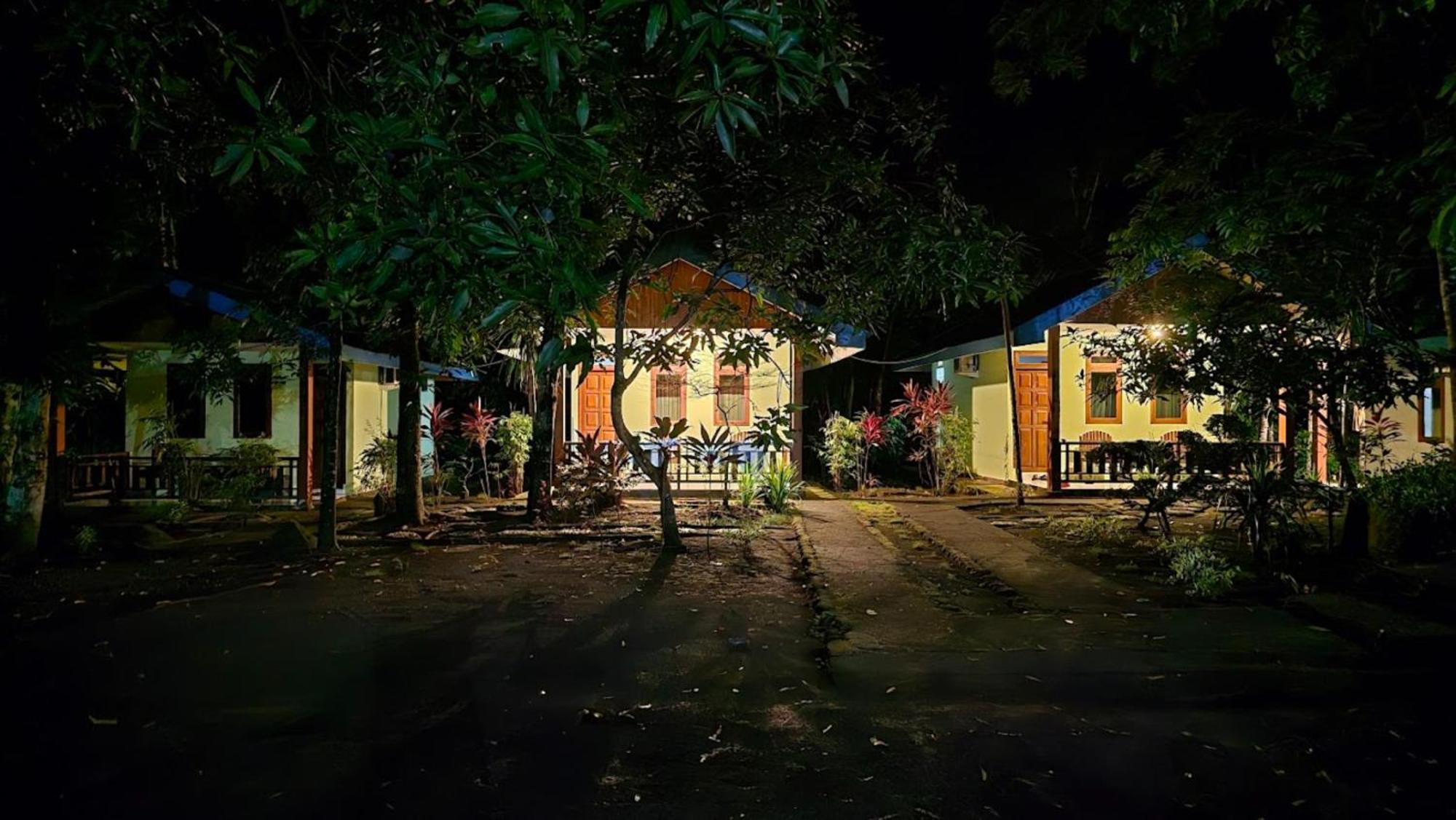 Hotel Tangkoko Macaca Rinondoran Esterno foto